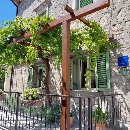 Casa Nonna Tereza Lägenhet Premantura Exteriör bild