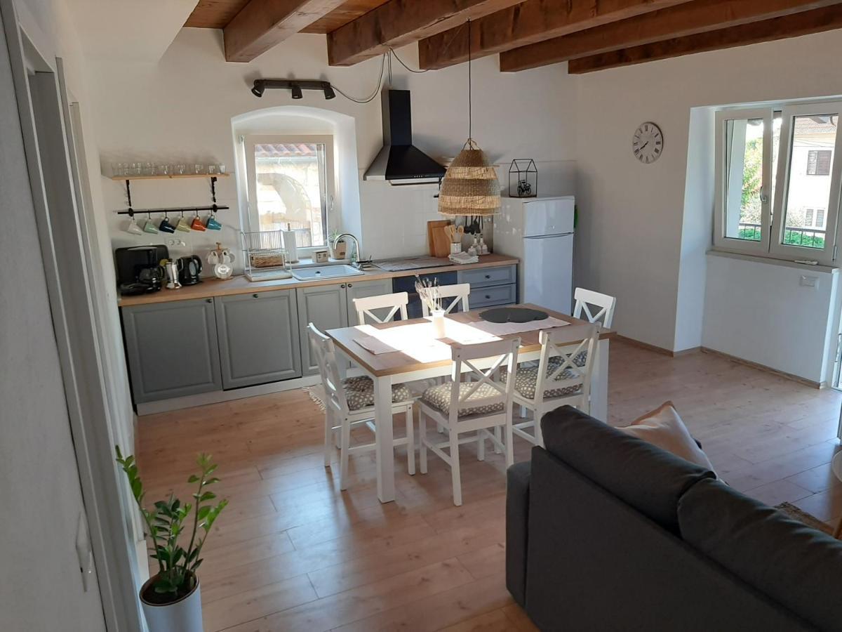 Casa Nonna Tereza Lägenhet Premantura Exteriör bild