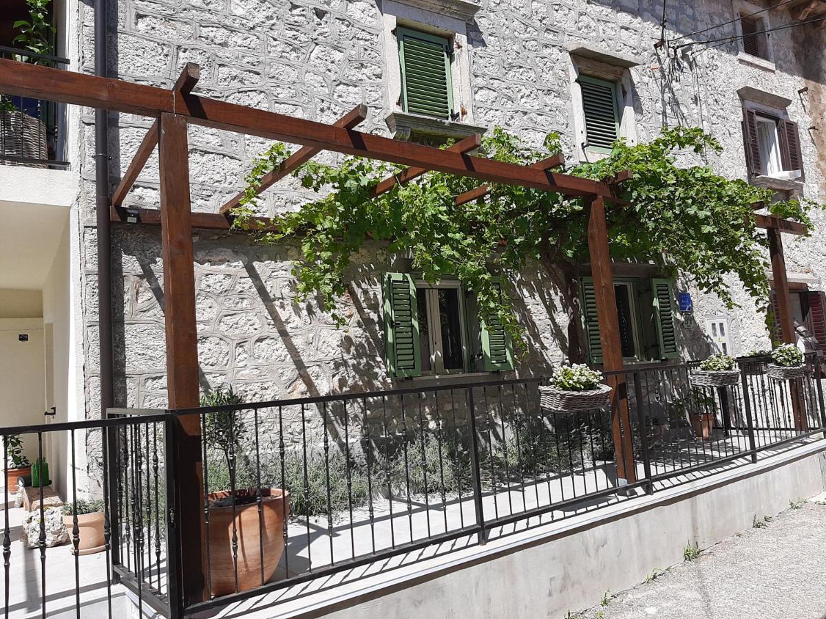 Casa Nonna Tereza Lägenhet Premantura Exteriör bild